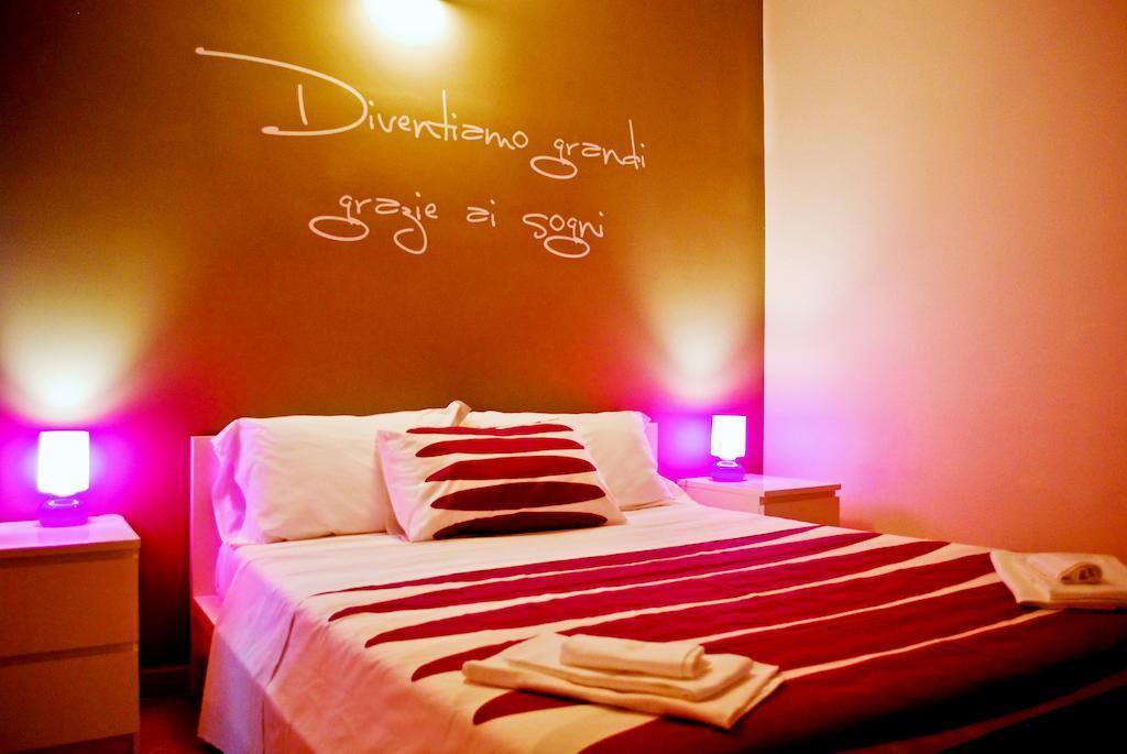 Bed And Breakfast Charming House Barletta Room photo